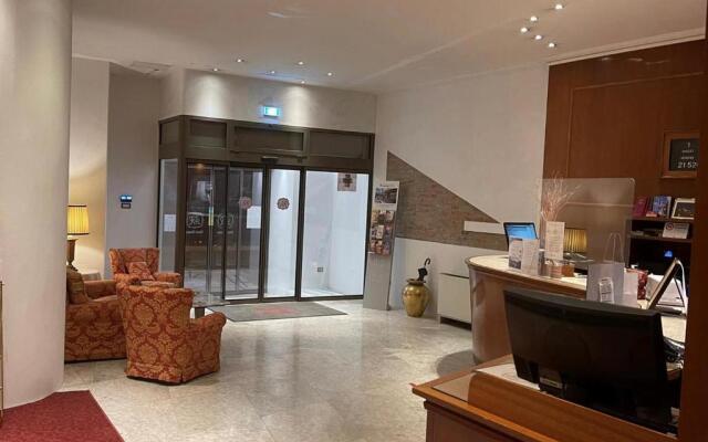 Hotel Roma