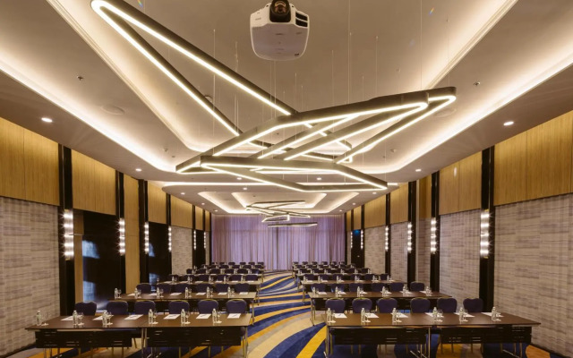 Modena by Fraser Buriram