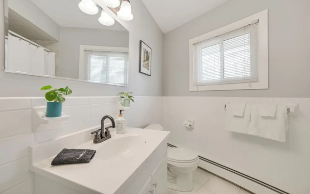 Close to 3 Ski Areas: Michigan Family Retreat!