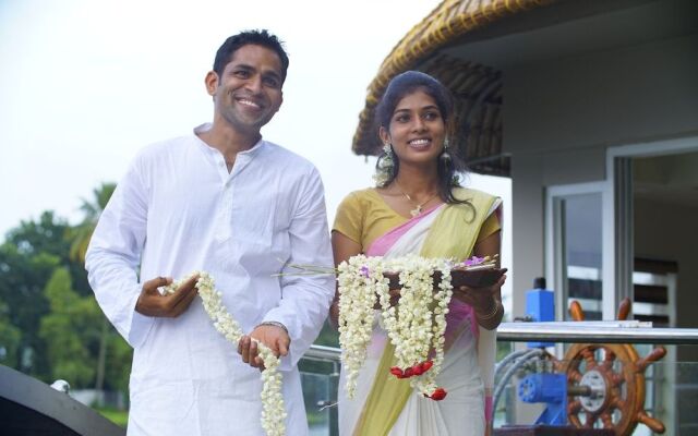 Best Kerala Houseboat