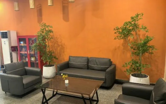 Minzu Building Express Hotel (Zhengzhou Zijing Shandong Street Subway Station)