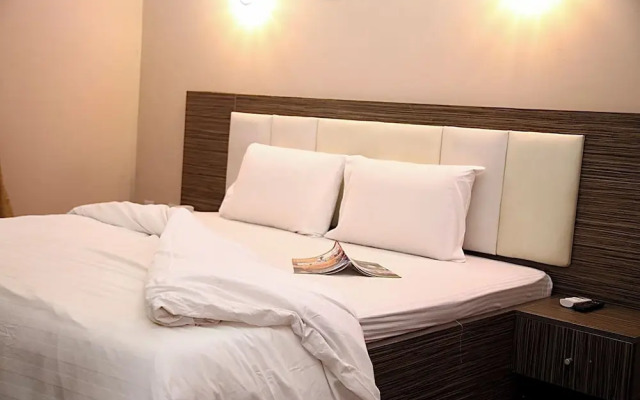 Mo-House Hotels and Events Centre