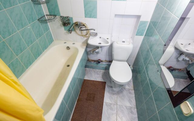 Apartments on Square Rynok on Theatralna Street