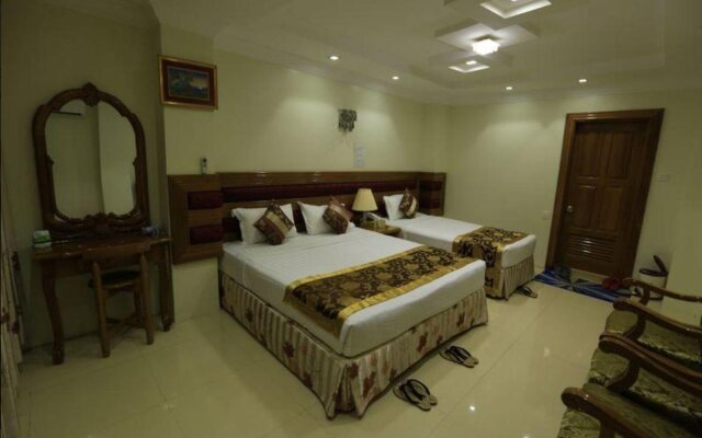 Hotel Moe Thee