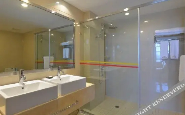 Yalante Hotel