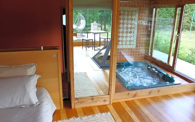 Une Suite a la Campagne (Adults Only)