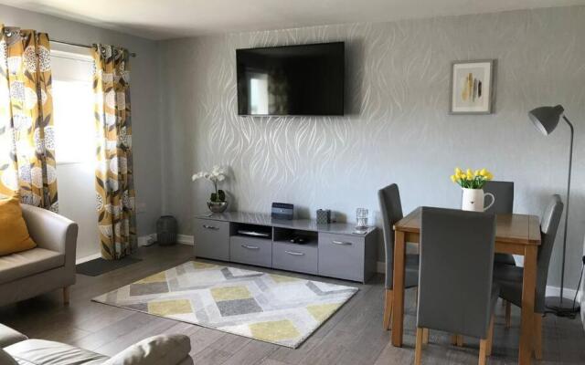 Modern 2 Bed Apartment