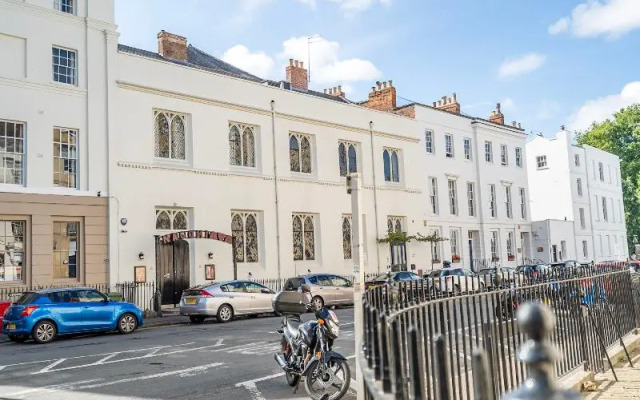 Crescent Place by Mansley