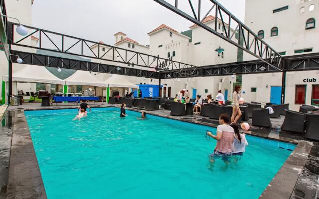 Chuncheon see and black pension
