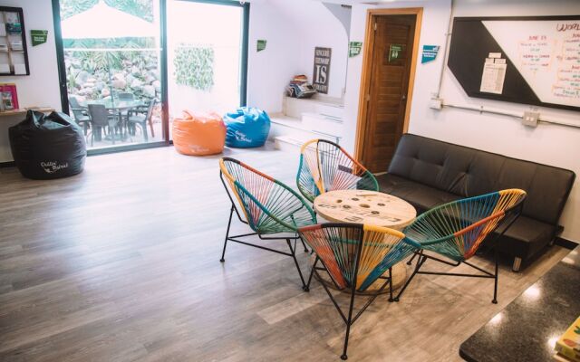 Chillin District Hostel
