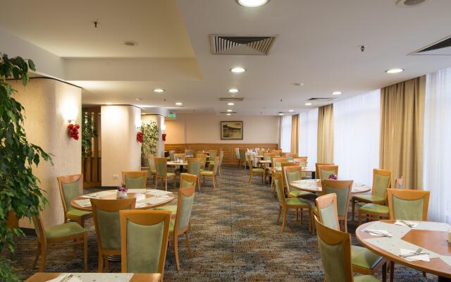 Holiday Inn Skopje by IHG