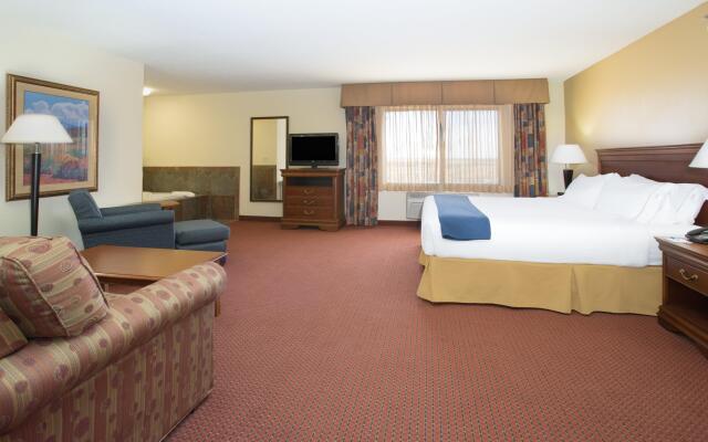 Holiday Inn Express Hotel & Suites Las Vegas by IHG