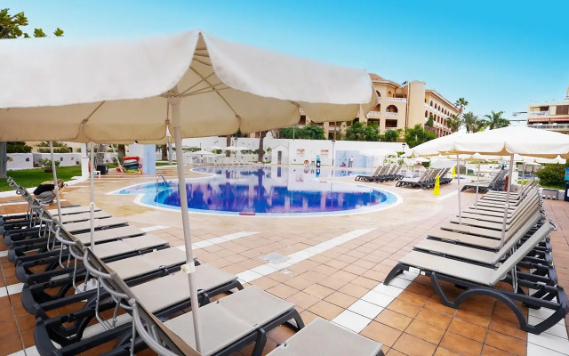 Coral Compostela Beach Hotel