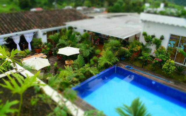 hostal hilltop salento