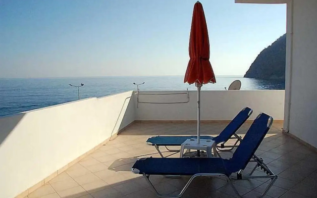 Paralia Rooms