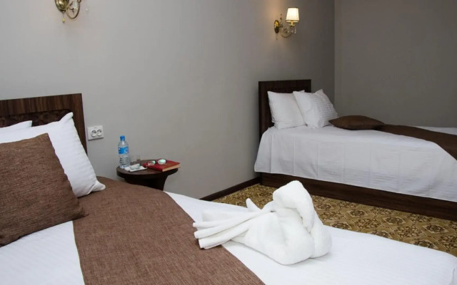 Jipek Joli Inn