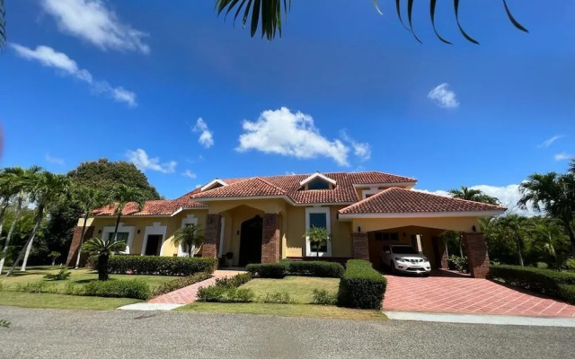 Villa GuavaBerry 5BR 6Bds 12Pax HugePool