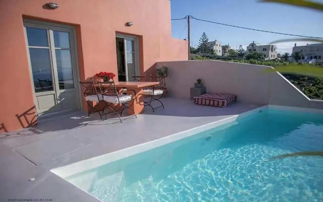 Pink Freud Villas Santorini