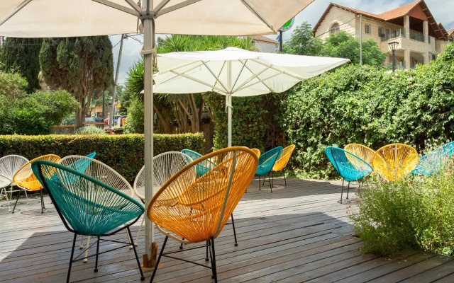 Metula Travel Hotel