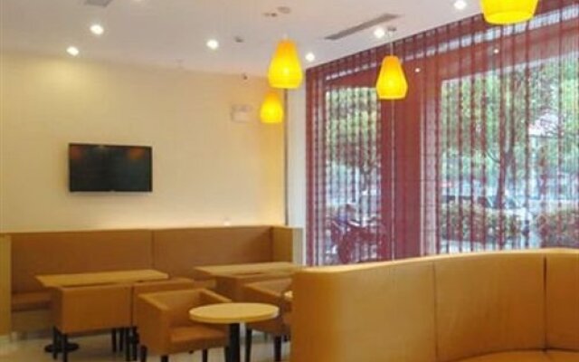 IBIS Hangzhou South Station