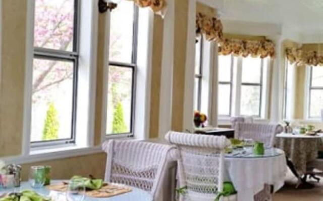 Albemarle Inn