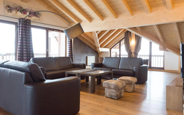 Résidence Koh-I Nor by Les Etincelles