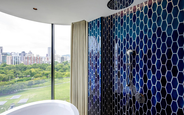 Hotel Indigo Kaohsiung Central Park by IHG