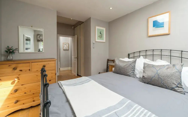 2Bedroom flat with garden in Battersea