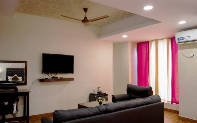 Fabhotel White Castle Sez