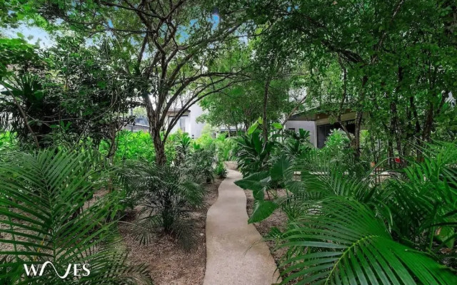Ocean Breeze Loft Steps Away From Hotel Zone
