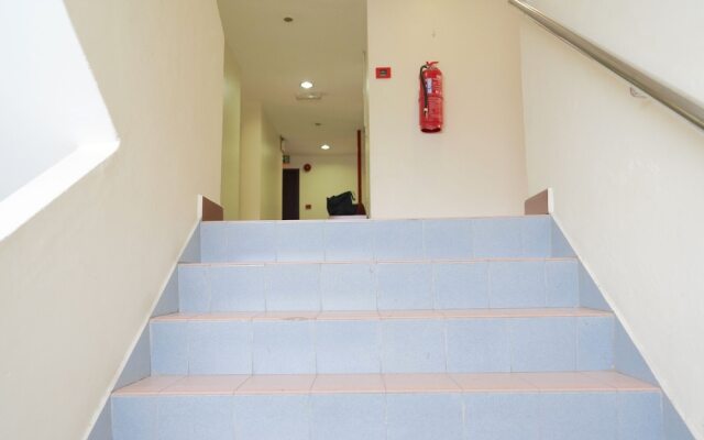 OYO 44051 Sunlight Inn