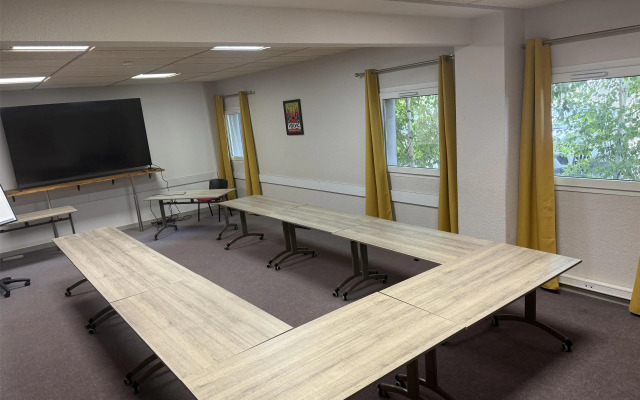 Campanile NATURE - Clermont Ferrand Nord Riom