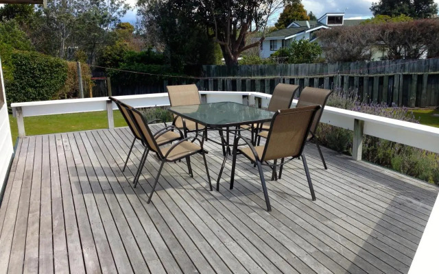 Relax at Pauanui - Pauanui Holiday Home