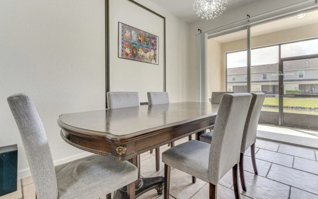 Pool, Hot Tub & Theatre Access: Kissimmee Gem