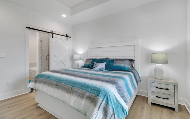 Just Beachy 3 Bedroom Home by RedAwning