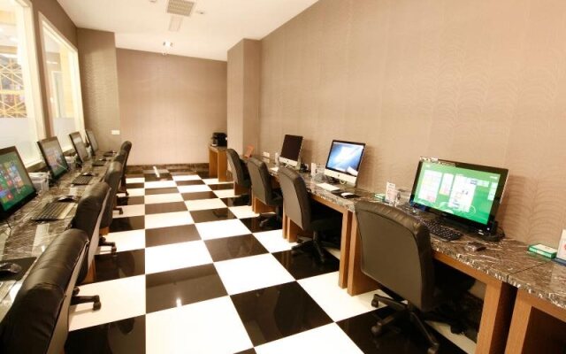 Kindness Hotel Houyi Jiuru