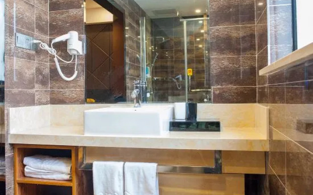 Shangkeyou Nantong Haimen Pedestrian Street Hotel
