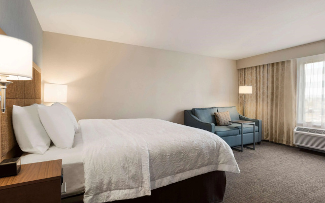 Hampton Inn Lincoln Airport