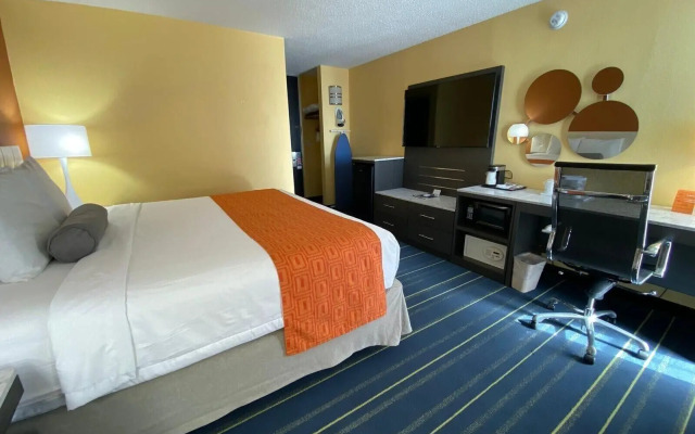 Howard Johnson by Wyndham Clifton NJ