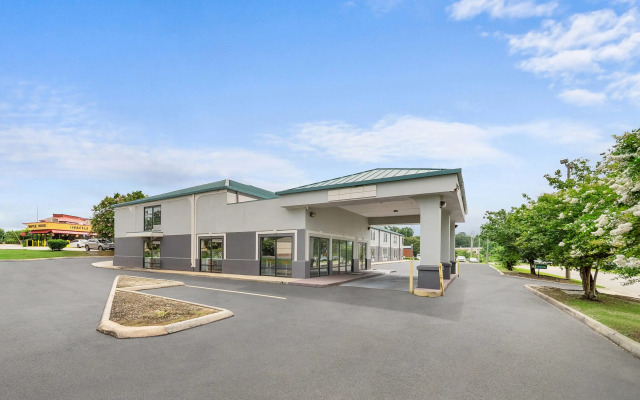 Quality Inn Auburn Campus Area I-85