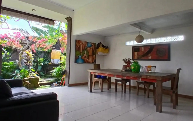 Ona House