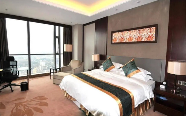 Soluxe Hotel