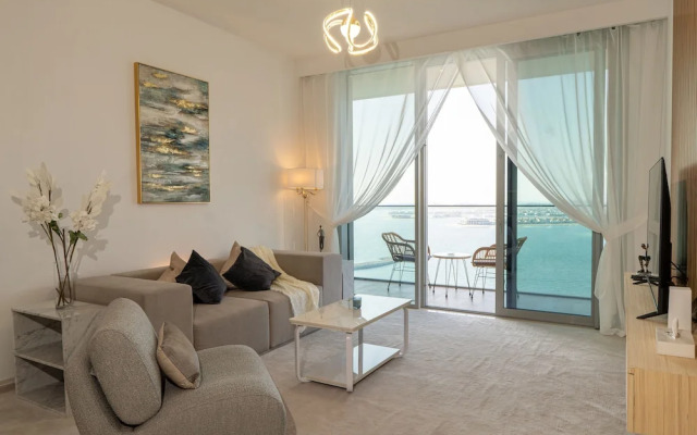 YOUR STAY Apartments Luxury Beachfront Living