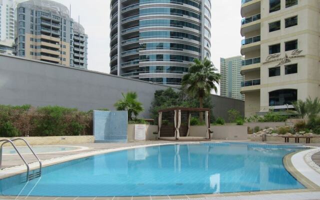 Vibrant Studio in Dubai Marina - Near Metro & Tram