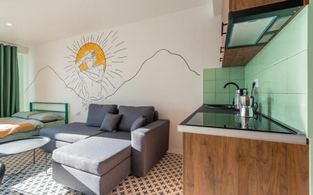 Twin Apartments 1