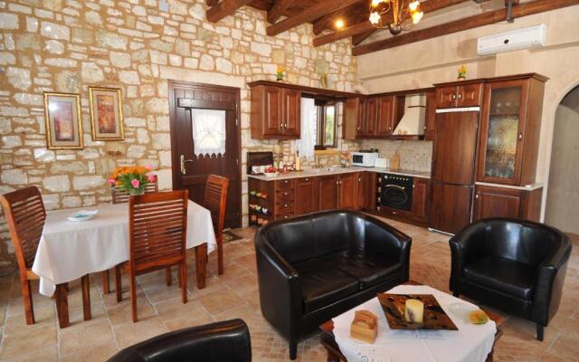 Villa Koutsoypia Stone House