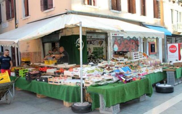 Calle dei Preti