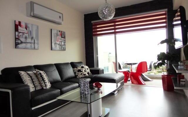 Avalon Beach Apartment