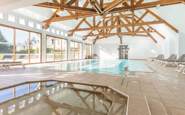 Modern Apartment With Buth tub Near the Historic Omaha Beach