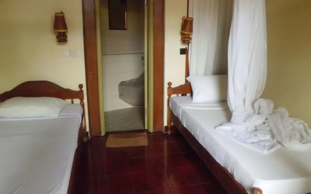 Amed Cafe & Hotel Kebun Wayan